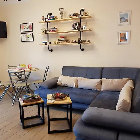 Hidden Gem * 地拉那